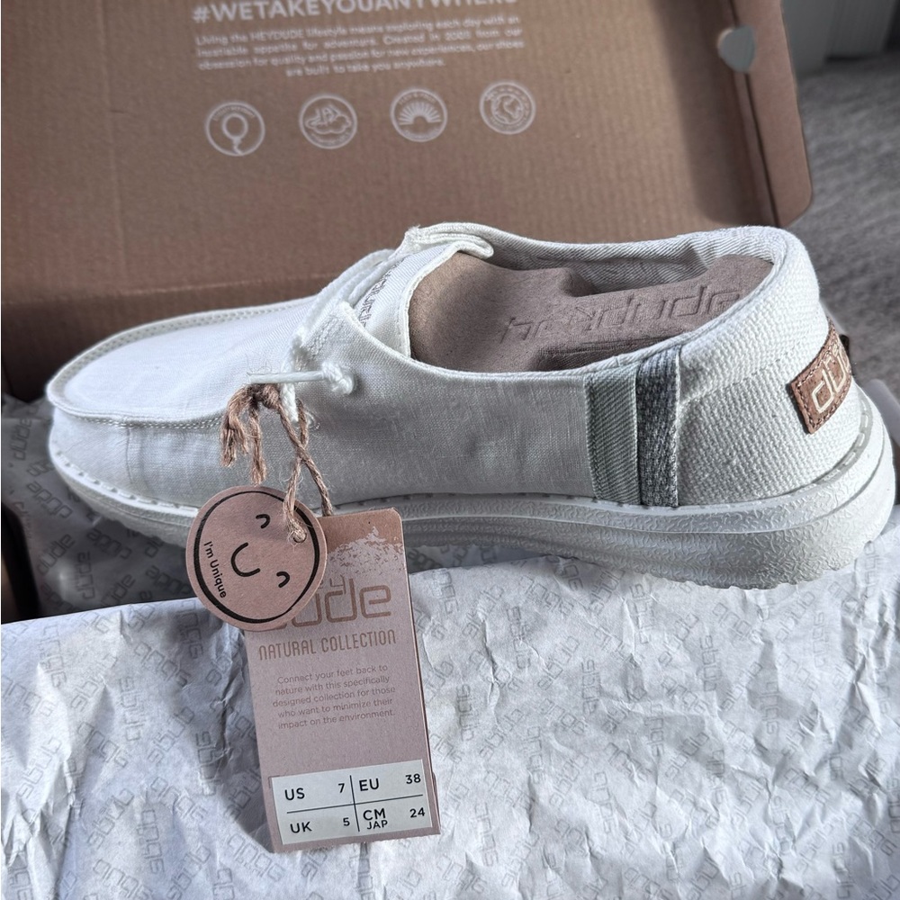 ✨🤍NWT Hey Dude Women’s shoes✨🤍